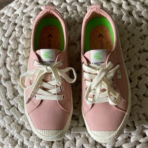 Cariuma Rose Canvas Sneakers -never worn!!!